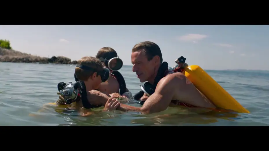 Wideo do filmu Odyseja — L'ODYSSÉE - extrait "Plongée en famille"