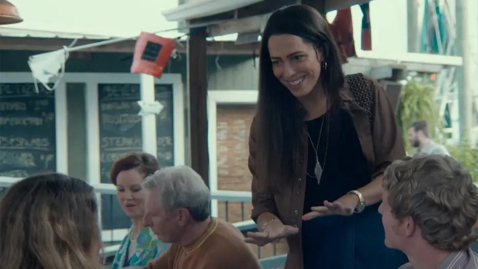 Wideo do filmu Christine — “Sorry to interrupt”