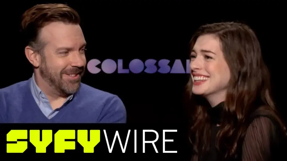 Wideo do filmu Monstrum — Colossal's Anne Hathaway and Jason Sudekis: Their Superpowers (WonderCon 2017)