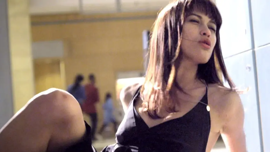 Wideo do filmu Momentum — CODE MOMENTUM Bande Annonce VF (Olga Kurylenko - 2015)
