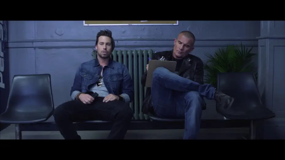 Wideo do filmu Gridlocked — ISSUE DE SECOURS - Bande Annonce VF