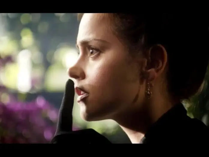 Wideo do filmu Doctor Who: The Snowmen — Vastra Questions Clara: The One Word Test