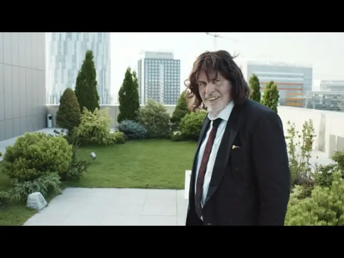 Wideo do filmu Toni Erdmann — Toni Erdmann director Maren Ade: “A lot of the humour comes out of desperation”