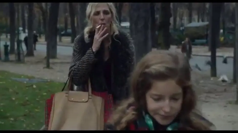 Wideo do filmu Encore heureux — ENCORE HEUREUX - Extrait "J'aimerais avoir une carte bleue"