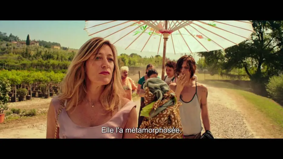 Wideo do filmu Zwariować ze szczęścia — FOLLES DE JOIE - Bande Annonce VOST
