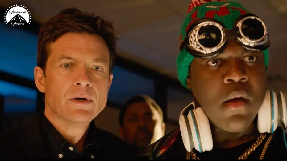 Wideo do filmu Firmowa Gwiazdka — Jason Bateman & Sam Richardson Get an All Star Surprise