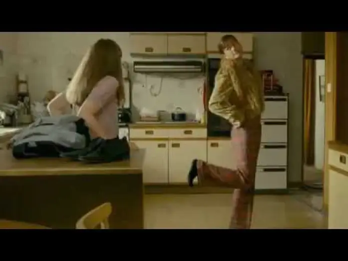 Wideo do filmu Lipna panna młoda — Decoy Bride trailer (David Tennant)