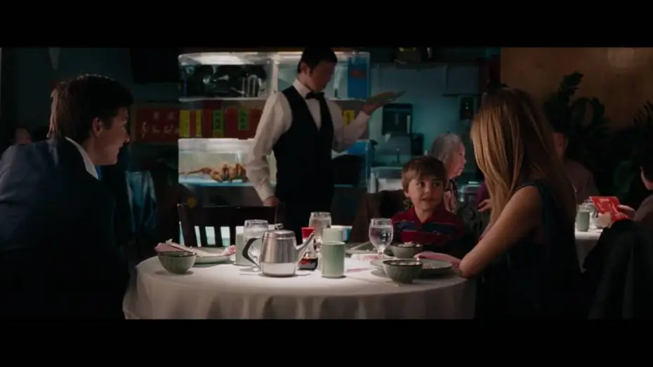Wideo do filmu Tak to się teraz robi — Une famille très moderne bande annonce HD VF