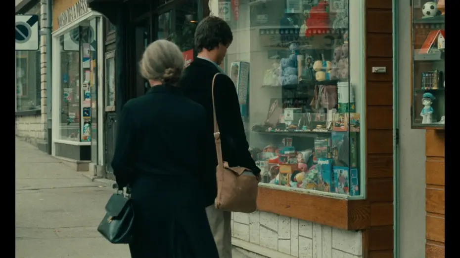 Wideo do filmu Pieniądz — L’ARGENT, A to Z: R for Reflections and Repetition