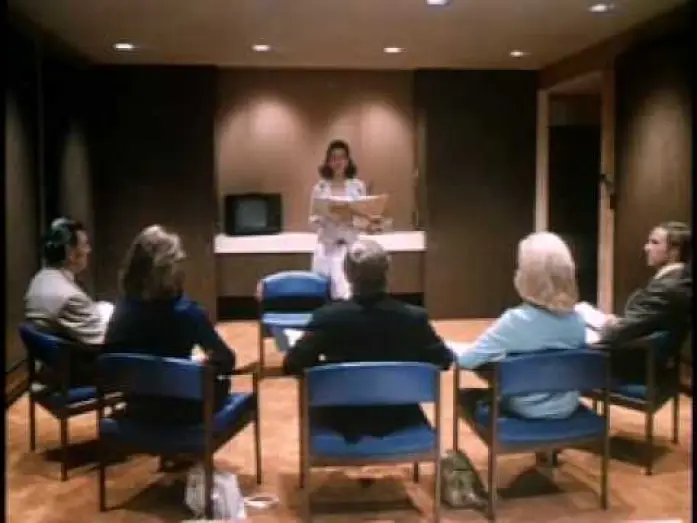 Wideo do filmu Smile — Smile 1975 theatrical trailer
