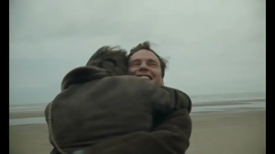 Wideo do filmu Kobieta i mężczyzna — UN HOMME ET UNE FEMME - Sur la plage - Extrait tiré du nouveau master 4K
