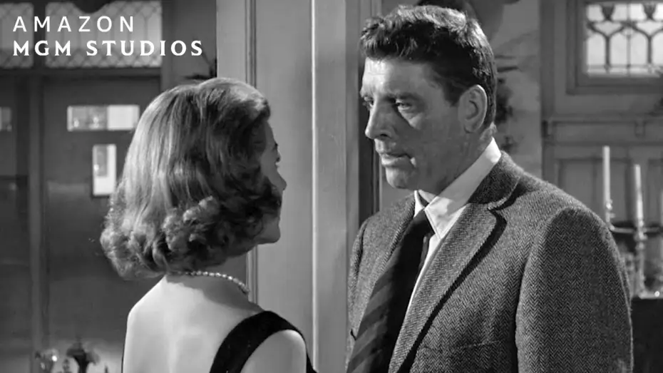 Wideo do filmu Osobne stoliki — John Reunites With A Past Lover