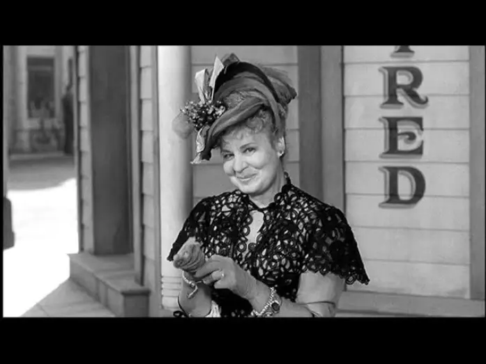 Wideo do filmu The Matchmaker — Shirley Booth