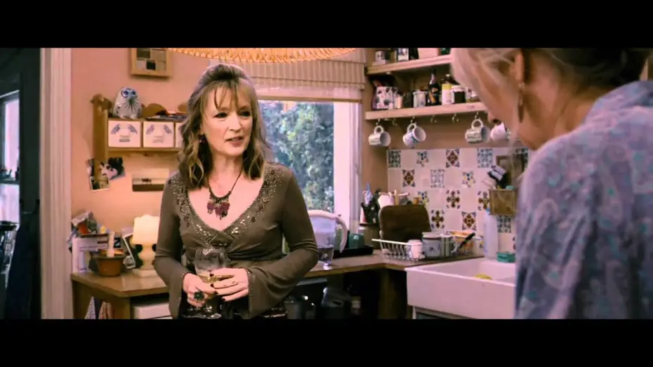 Wideo do filmu Kolejny rok — Another Year - Official Trailer (HD)