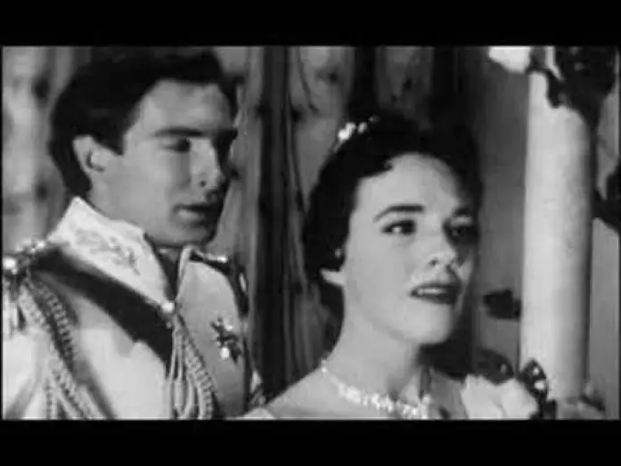 Wideo do filmu Cinderella — Cinderella - Trailer