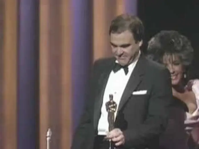 Wideo do filmu Pluton — Oliver Stone Wins Best Director: 59th Oscars (1987)