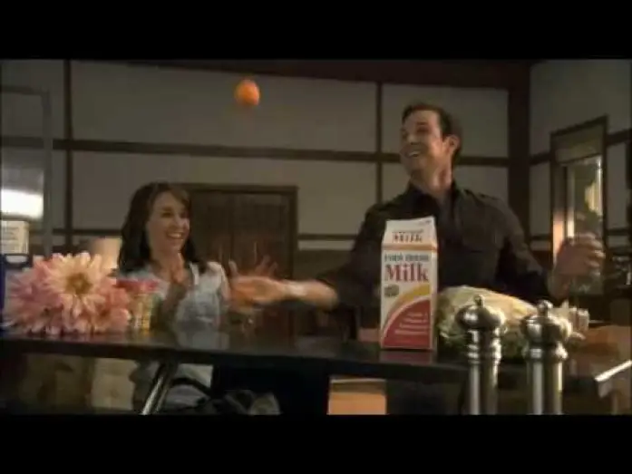 Wideo do filmu Dziewczyna z windy — EXCLUSIVE - ELEVATOR GIRL - Hallmark Channel Original Movie