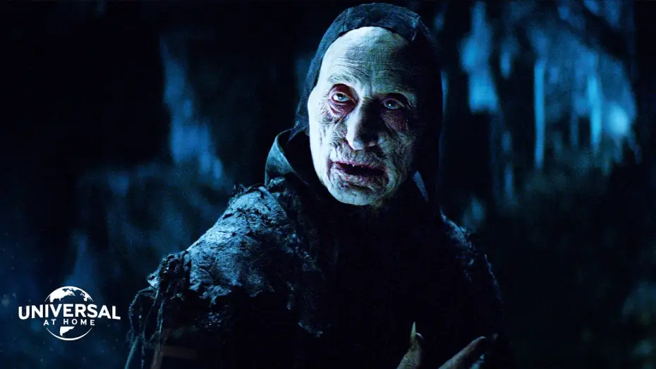 Wideo do filmu Dracula: Historia nieznana — Charles Dance Descends Into Darkness - Extended Preview