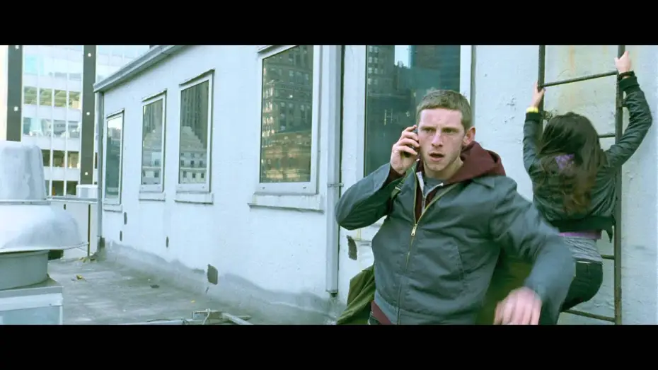 Wideo do filmu Człowiek na krawędzi — Ein riskanter Plan - Trailer