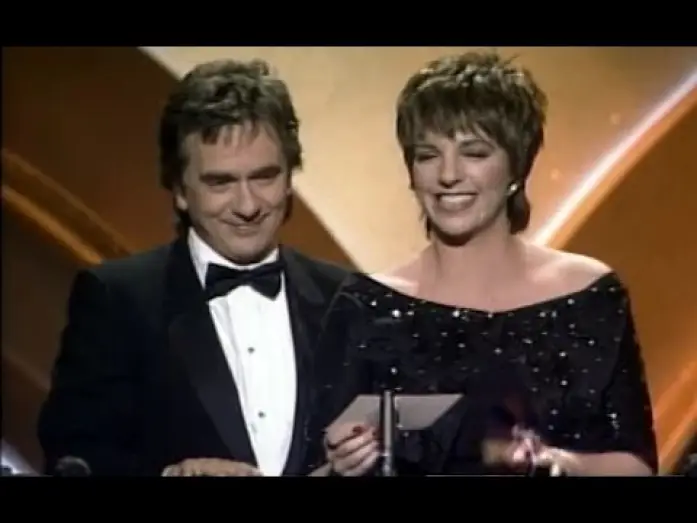 Wideo do filmu Dirty Dancing — "(I've Had) The Time Of My Life" Wins Original Song: 1988 Oscars
