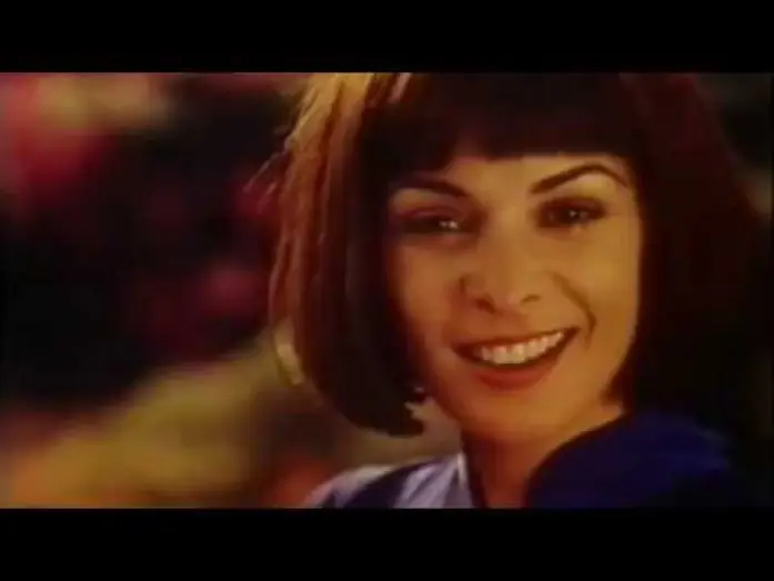 Wideo do filmu Między Piekłem a Niebem — Hinter dem Horizont - Trailer (1998)