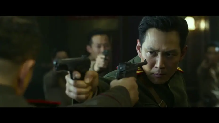 Wideo do filmu Operacja Chromit: Bitwa o Inczon — MEMORIES OF WAR - extrait "Découverts" (VF)