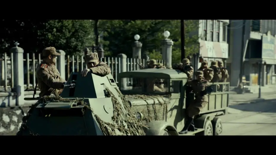 Wideo do filmu Operacja Chromit: Bitwa o Inczon — MEMORIES OF WAR - extrait "Camion en fuite" (VF)