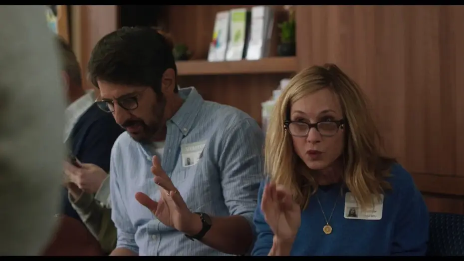 Wideo do filmu I tak cię kocham — THE BIG SICK - Official Clip #2 - Starring Kumail Nanjiani, Ray Romano, Holly Hunter