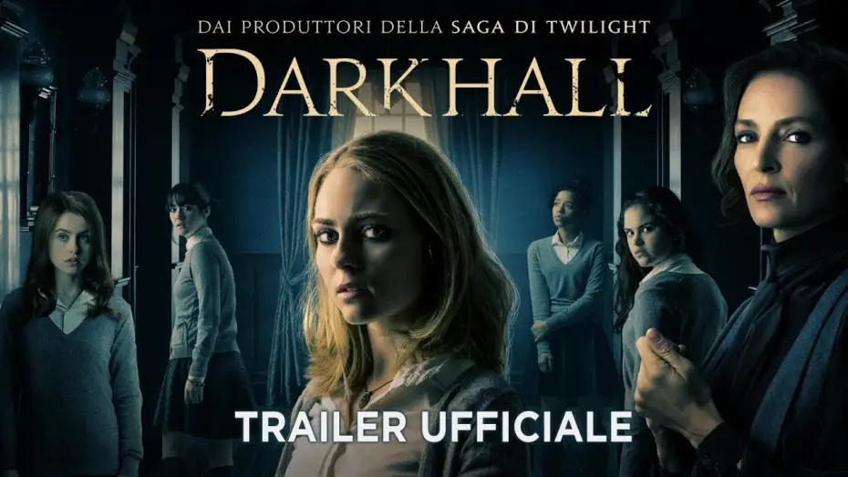 Wideo do filmu Korytarzem w mrok — Dark Hall - Trailer ufficiale italiano [HD]