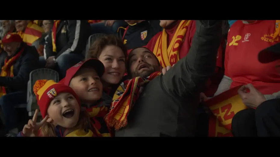 Wideo do filmu Chez nous — A CASA NOSTRA  trailer ufficiale dal 27 aprile al cinema!
