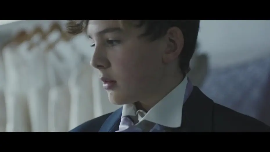 Wideo do filmu Just Charlie — Just Charlie - Extrait "Le costume" VOST