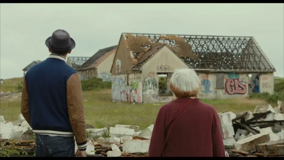 Wideo do filmu Visages Villages — Extrait Pirou-Plage - VISAGES, VILLAGES d'Agnès Varda et JR