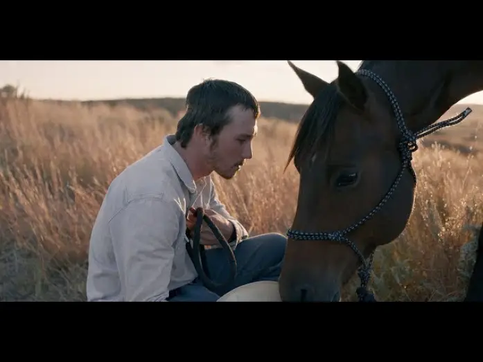 Wideo do filmu Jeździec — The rider - Trailer español (HD)