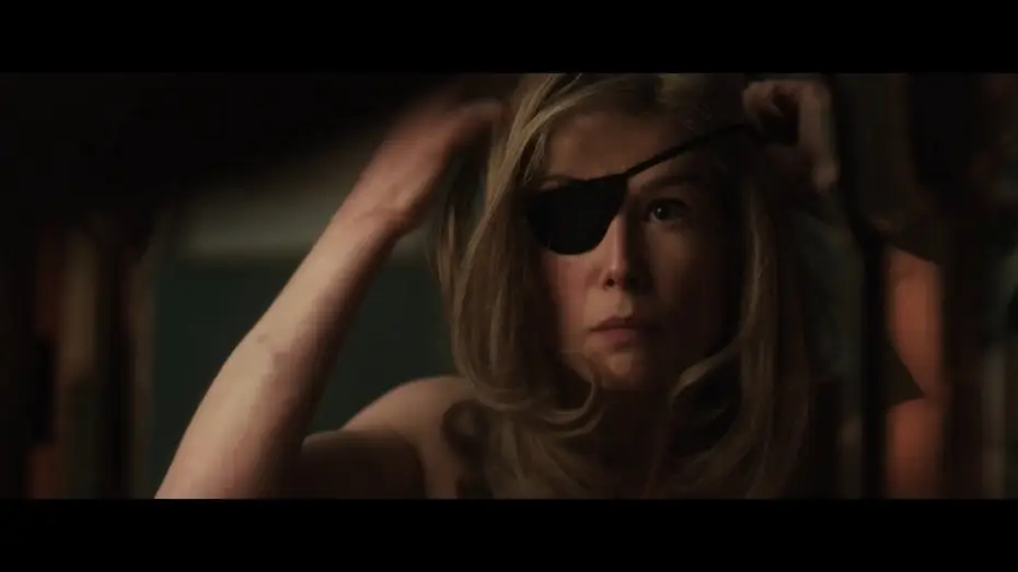 Wideo do filmu Prywatna wojna — Becoming Marie Colvin | Rosamund Pike Interview