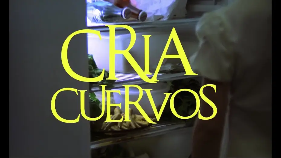 Wideo do filmu Nakarmić kruki — Cría Cuervos (1976) - Bande annonce (Rep. 2023) HD VOST