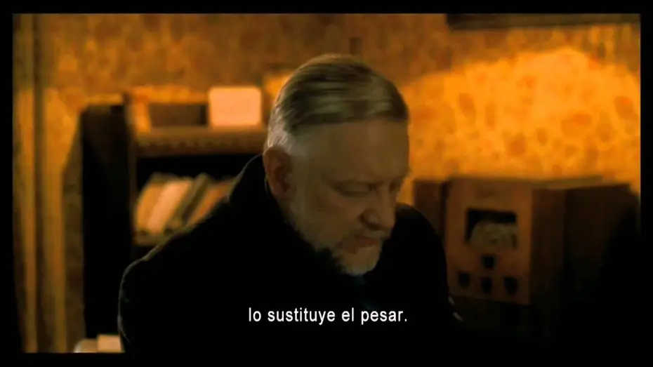 Wideo do filmu Głębokie błękitne morze — The deep blue sea - Trailer subtitulado en español HD