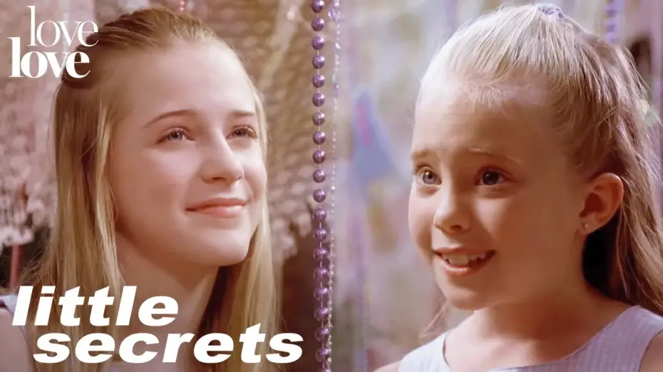 Wideo do filmu Mały sekret — Emily's Secret-Keeping Booth