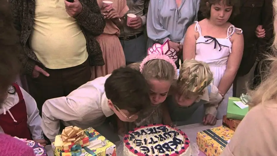 Wideo do filmu Bloody Birthday — Bloody Birthday Trailer