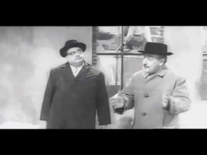Wideo do filmu Totò, Fabrizi e i giovani d'oggi — Totò fabrizi e i giovani d'oggi - casa