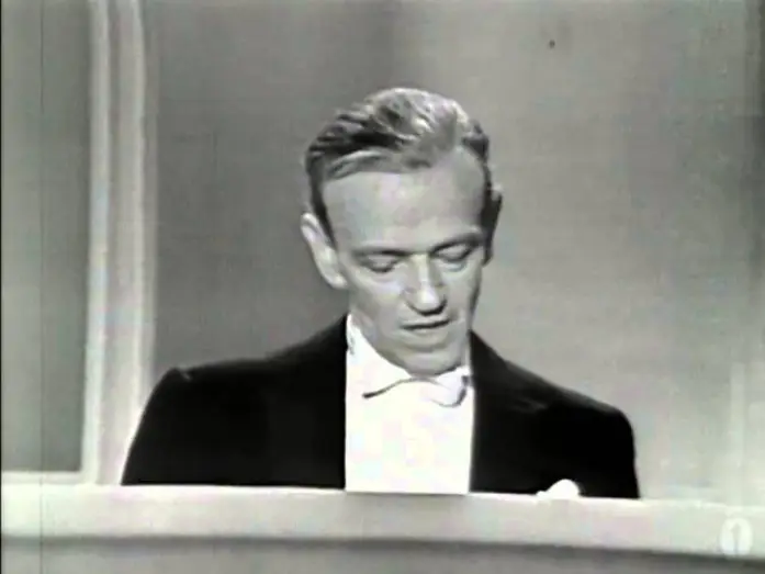 Wideo do filmu Mary Poppins — "Chim Chim Cher-ee" Wins Original Song: 1965 Oscars