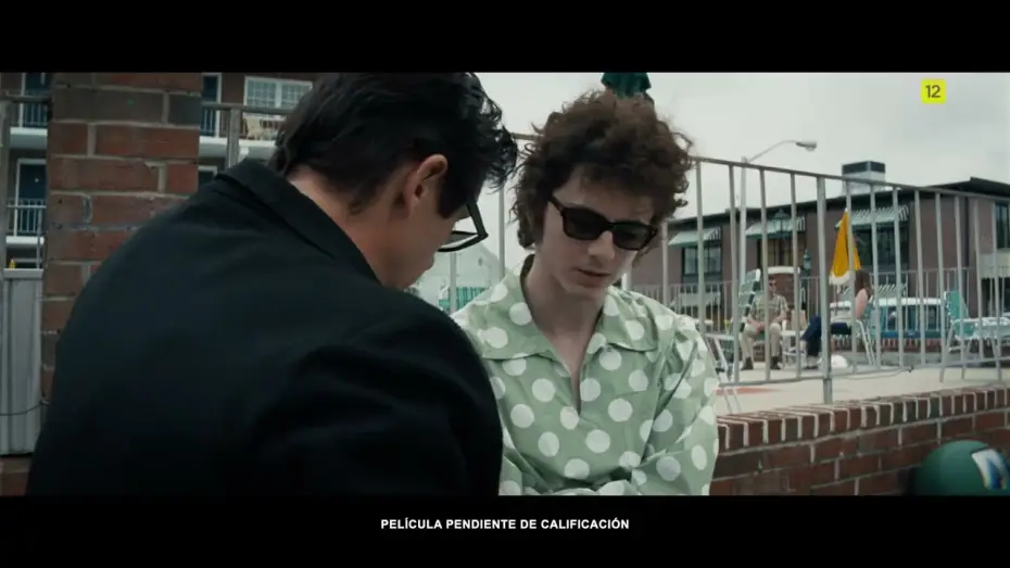 Wideo do filmu Kompletnie nieznany — Una charla entre Johnny Cash y Bob Dylan