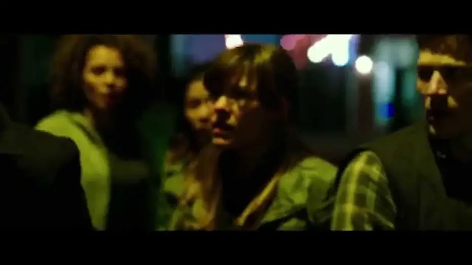 Wideo do filmu Noc Oczyszczenia: Anarchia — American Nightmare 2: Anarchy / Extrait 1 VF « Eva rallie Léo au groupe »  [Au cinéma le 23 juillet]