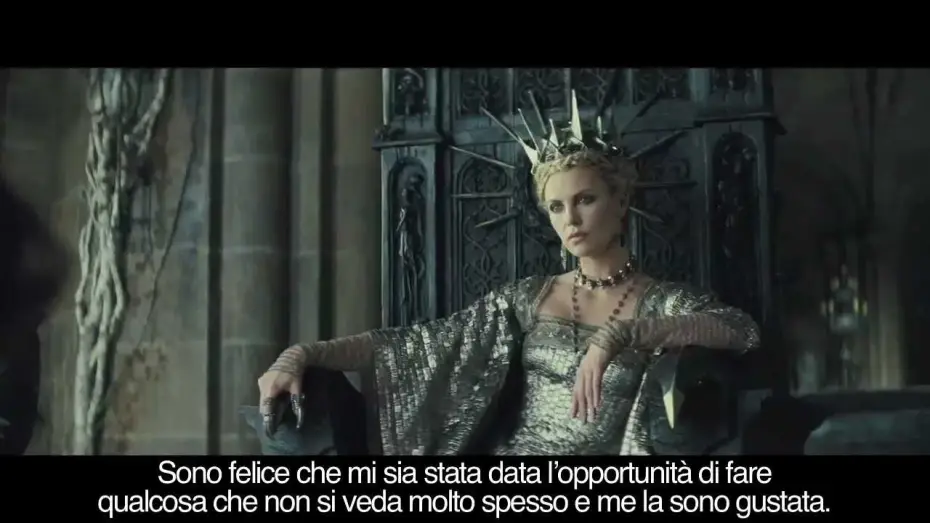 Wideo do filmu Królewna Śnieżka i Łowca — Charlize Theron: la regina cattiva di Biancaneve e il Cacciatore (sottotitoli in italiano)