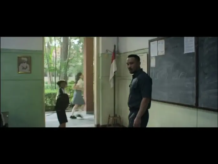 Wideo do filmu The Siege at Thorn High — Official Clip | Pengepungan di Bukit Duri | #JanganLupakanMei