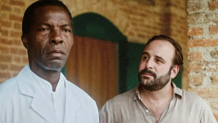 Wideo do filmu Muganga - Celui qui soigne — MUGANGA CELUI QUI SOIGNE Bande Annonce (2025) Vincent Macaigne, Isaach de Bankolé