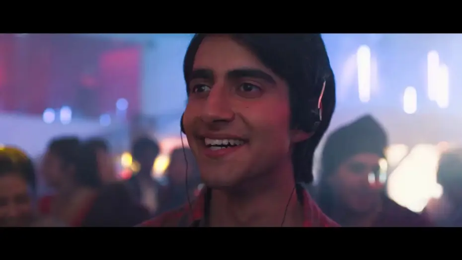 Wideo do filmu Blinded by the Light. Siła muzyki — Blinded by the Light - Tráiler Oficial