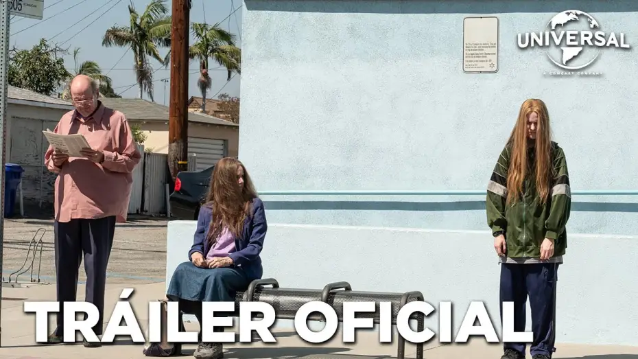 Wideo do filmu Tani cwani — CÓMO SOBREVIVIR EN UN MUNDO MATERIAL (KAJILLIONAIRE) - Tráiler Oficial (Universal Pictures) - HD