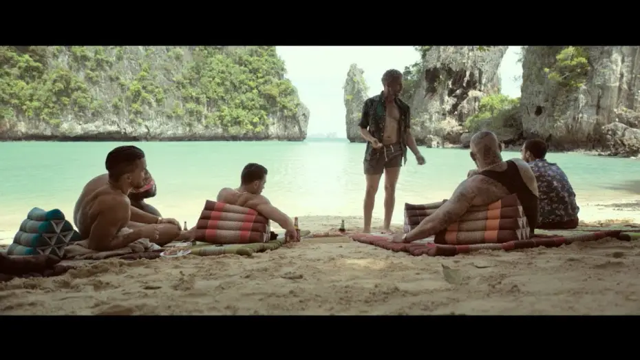 Wideo do filmu Paradise Beach — PARADISE BEACH - Bande Annonce VF