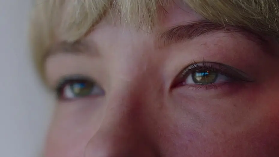 Wideo do filmu Niedosyt — SWALLOW - Extrait : "La bille" [VOST]