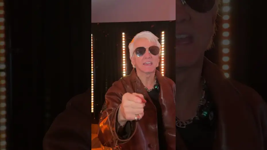 Wideo do filmu EPiC: Elvis Presley in Concert — The King of Rock & Roll deserves the biggest screen